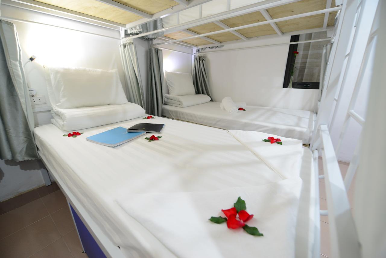 Pillow Backpacker Hostel (Adults Only) Ανόι Εξωτερικό φωτογραφία