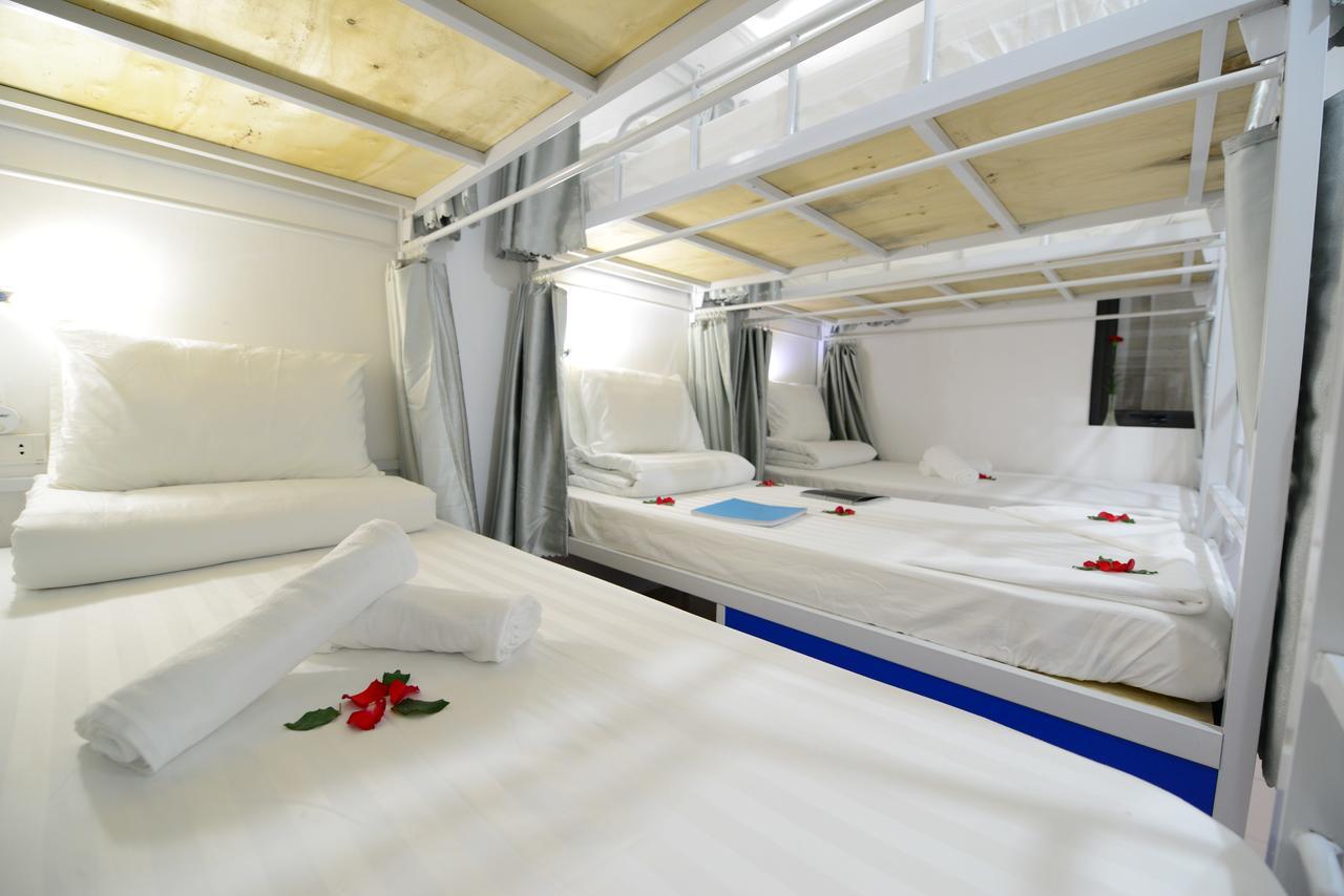 Pillow Backpacker Hostel (Adults Only) Ανόι Εξωτερικό φωτογραφία
