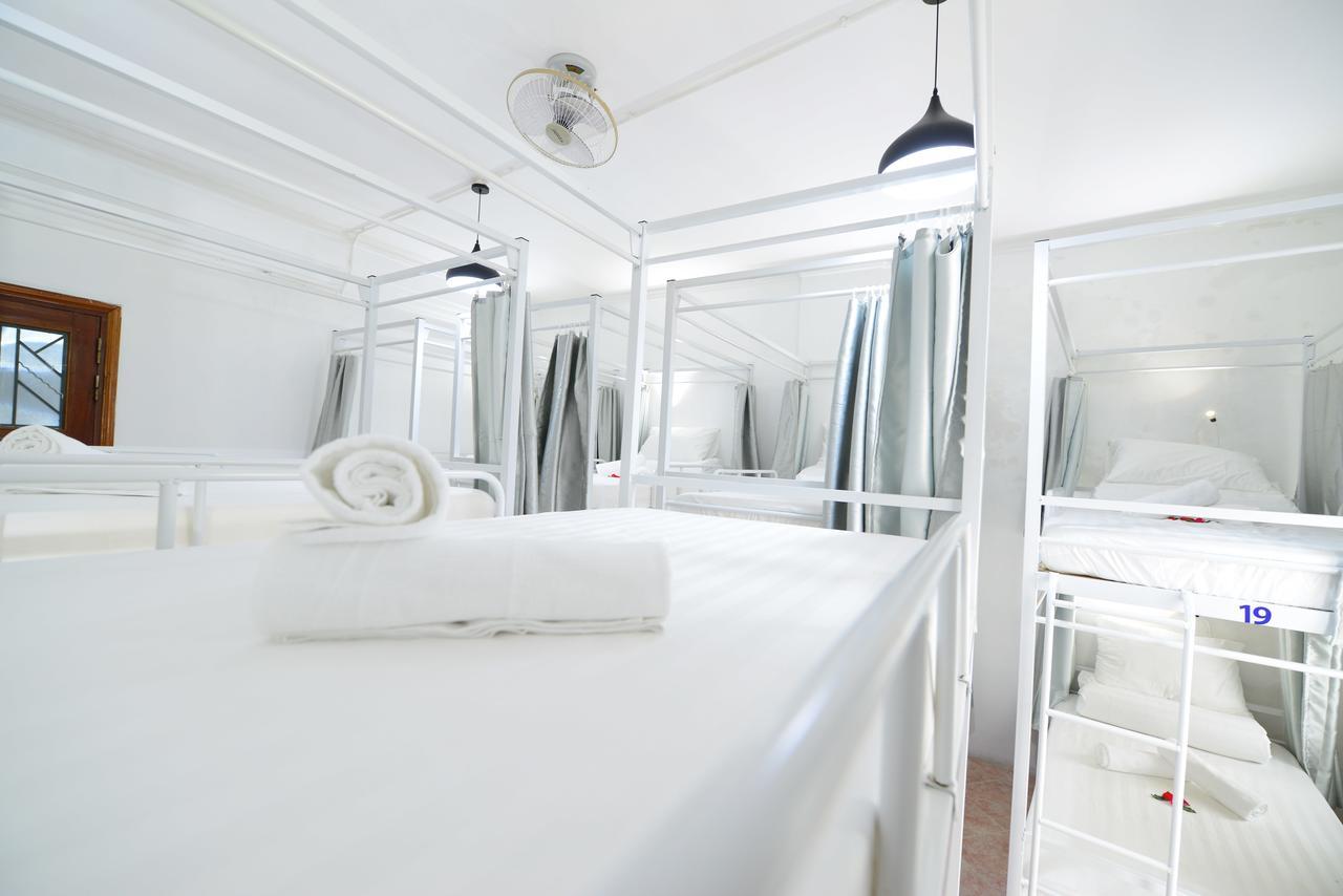 Pillow Backpacker Hostel (Adults Only) Ανόι Εξωτερικό φωτογραφία